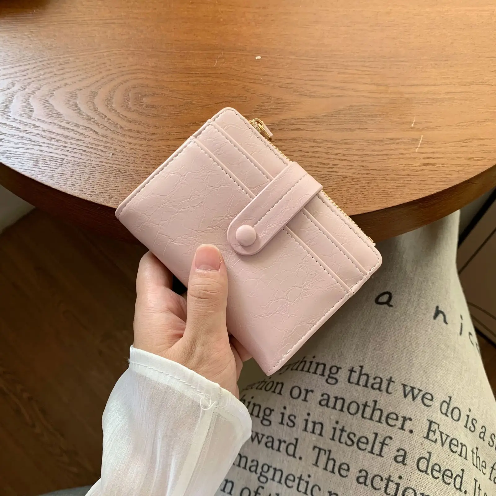 Glossy textured wallet