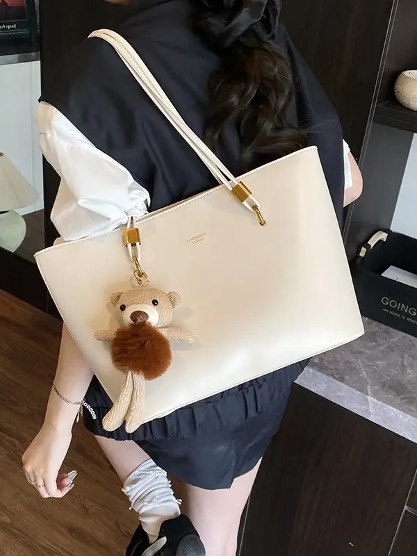 The Elara Structured Tote