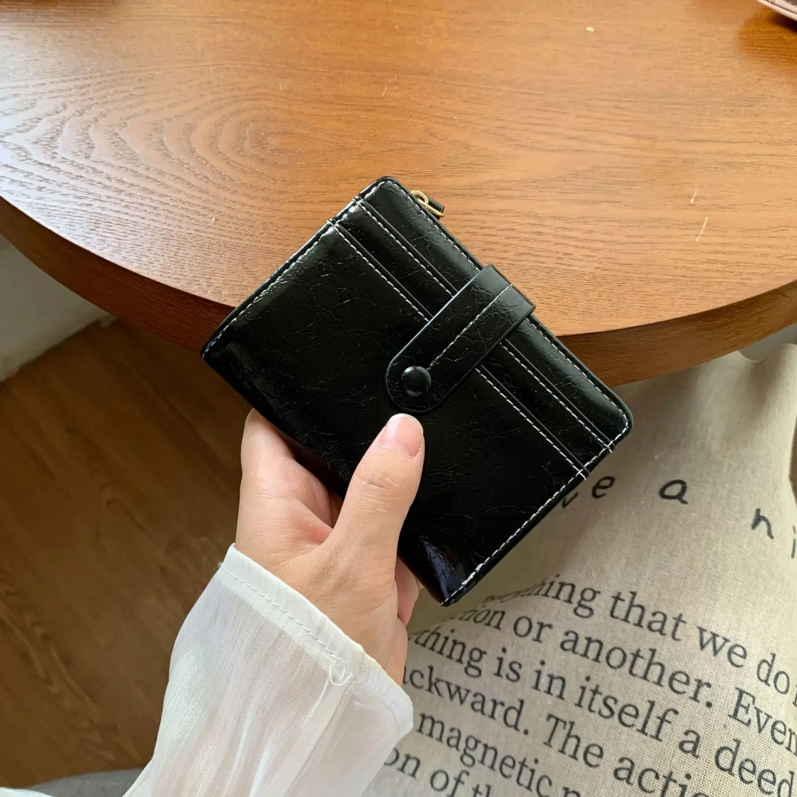 Glossy textured wallet