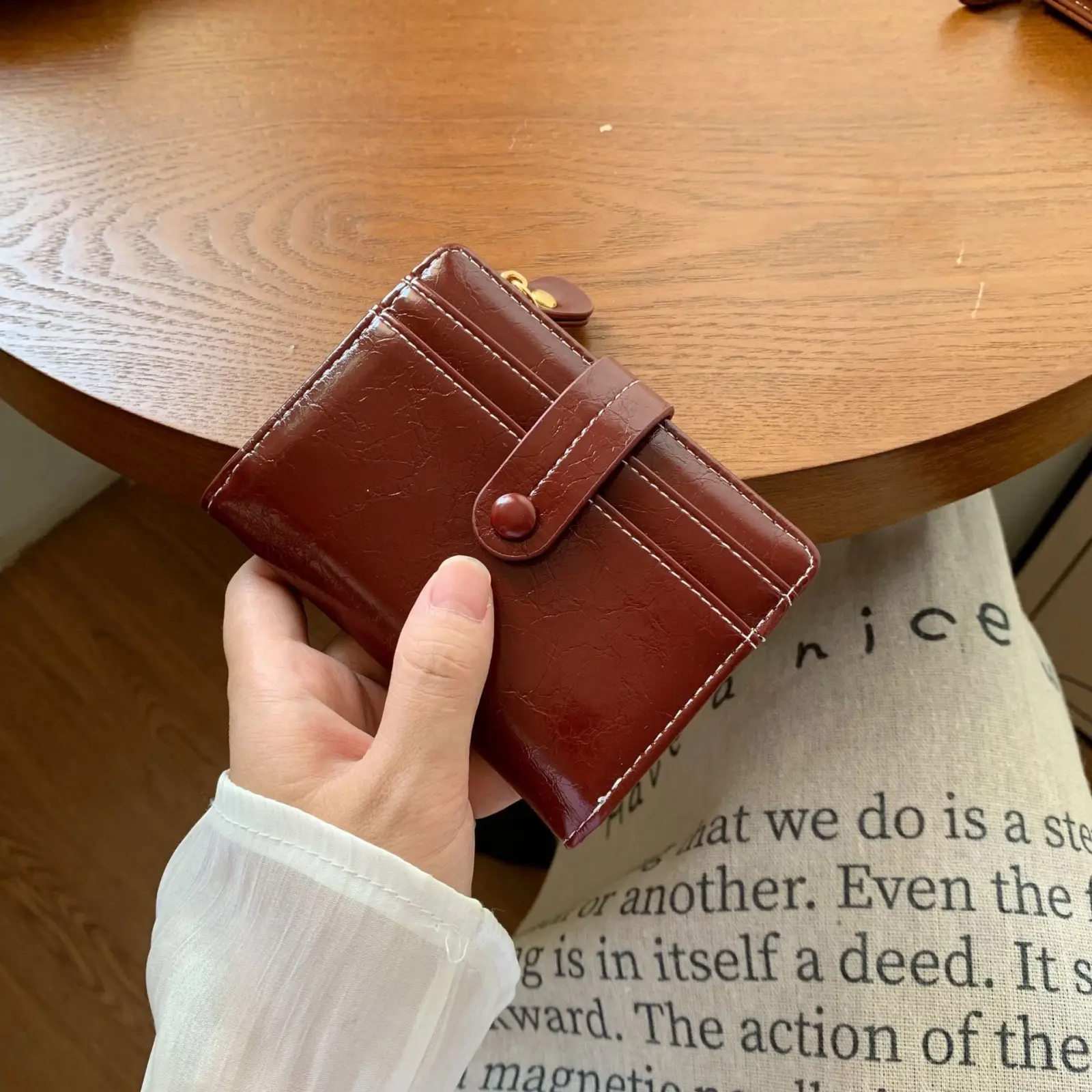 Glossy textured wallet