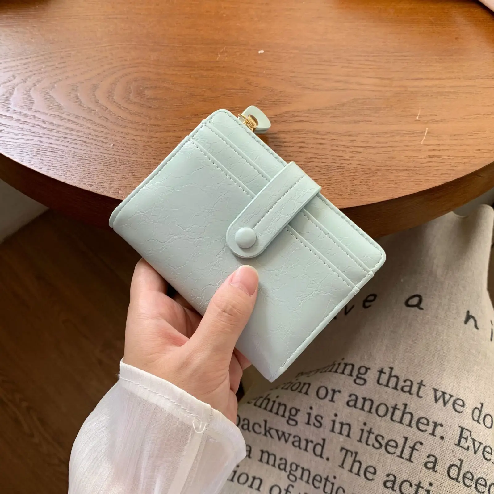 Glossy textured wallet