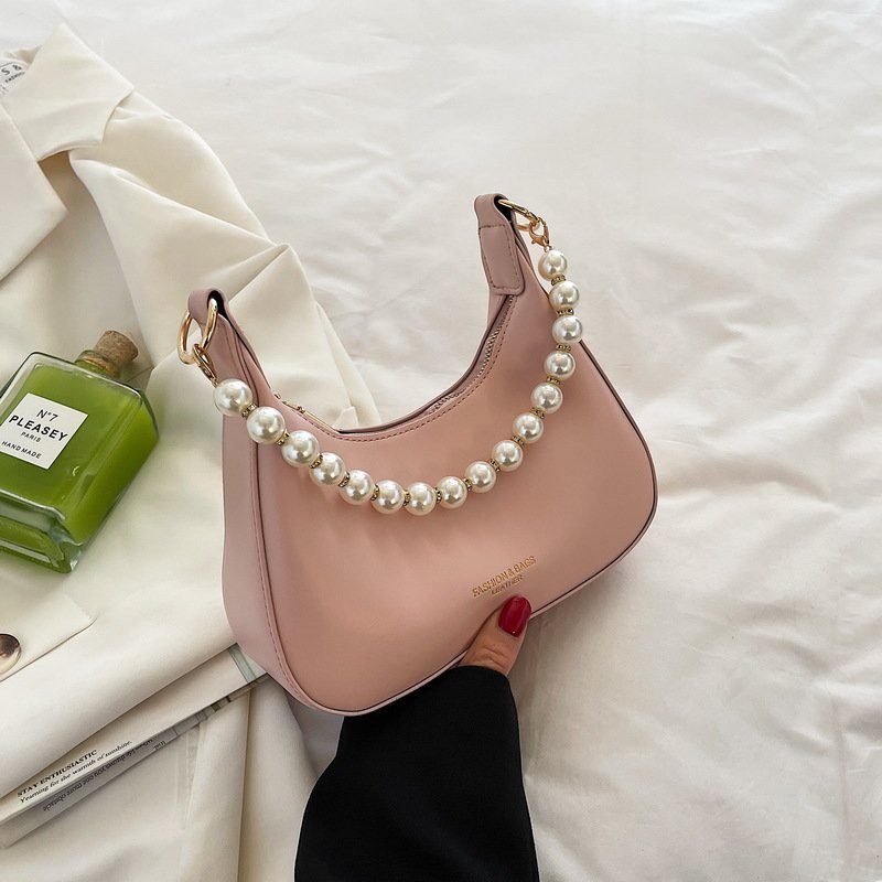Pearl accent shoulder bag 