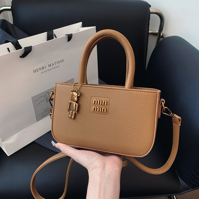 MIN MIN Pebbled Box Bag