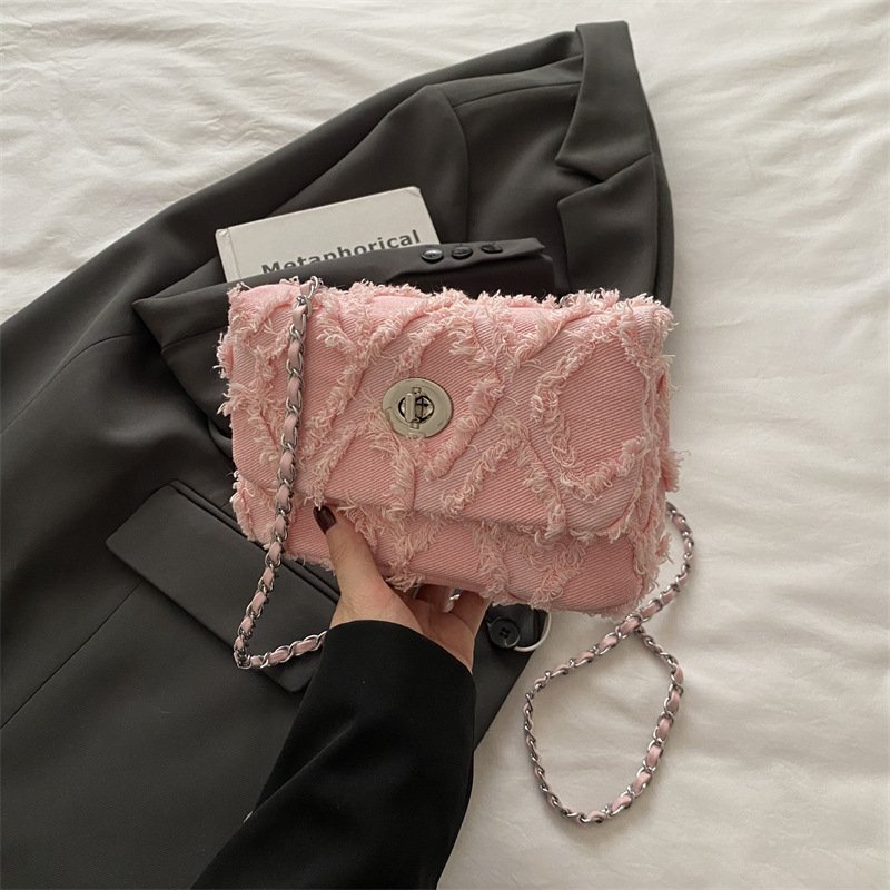 Lumière Weave Chain Bag